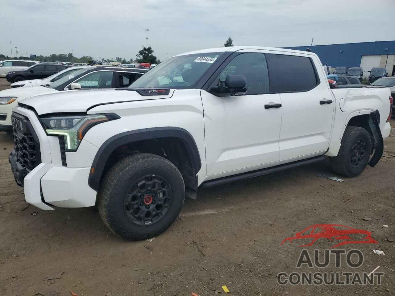 TOYOTA TUNDRA 2023 - 5TFPC5DB0PX040238