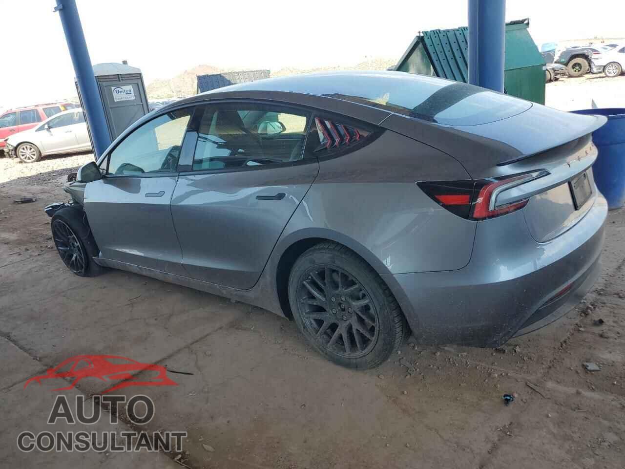 TESLA MODEL 3 2025 - 5YJ3E1EA5SF892899