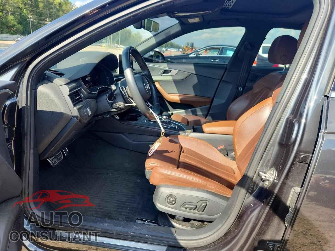 AUDI A4 2019 - WAUHMAF45KA007737