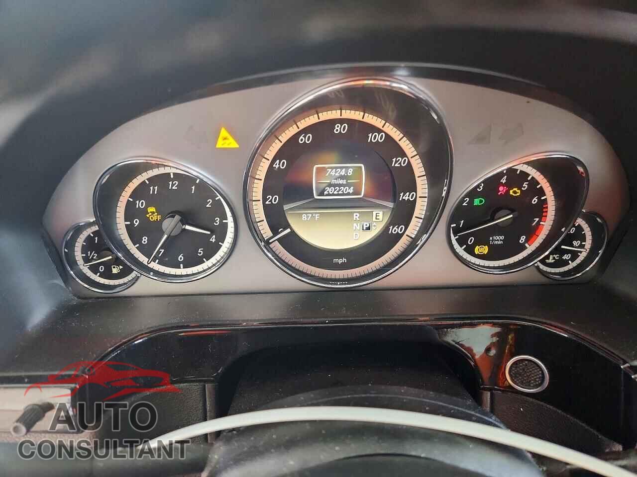 MERCEDES-BENZ E-CLASS 2012 - WDDHF5KB3CA586355