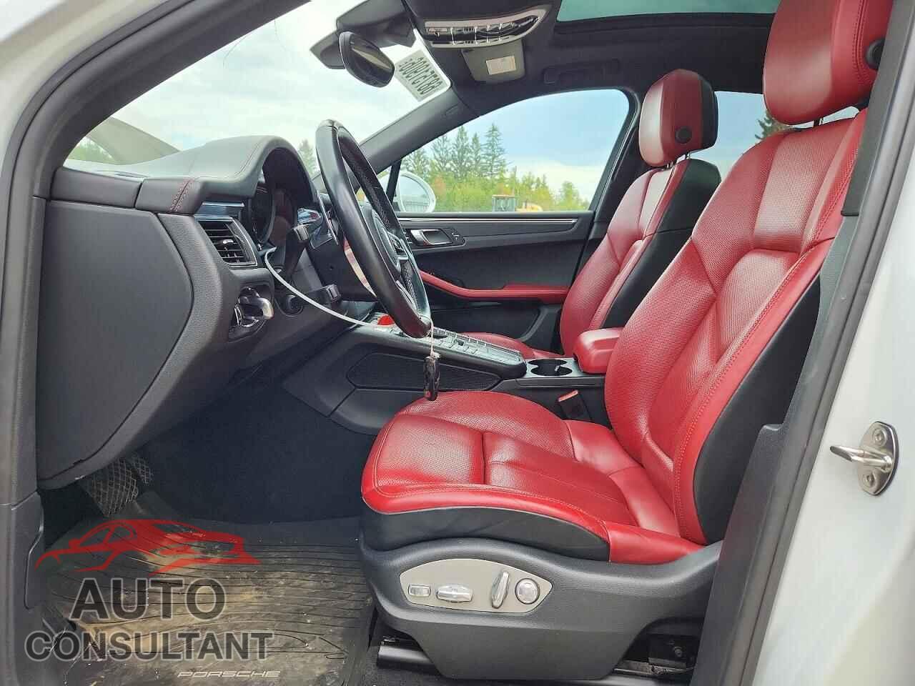 PORSCHE MACAN 2017 - WP1AA2A54HLB07844