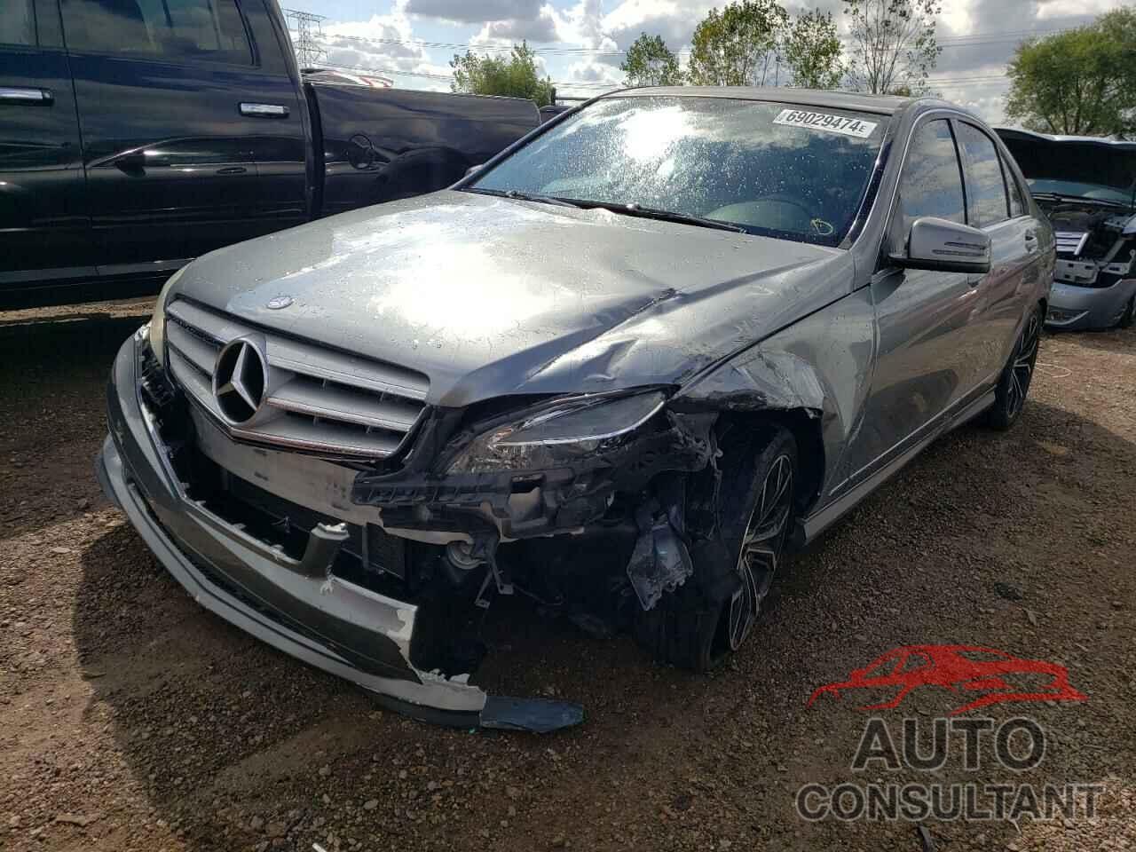 MERCEDES-BENZ C-CLASS 2011 - WDDGF8BB9BR138215
