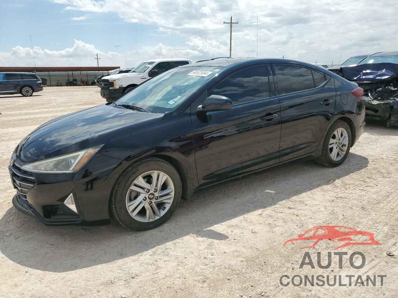 HYUNDAI ELANTRA 2019 - KMHD84LF2KU883656