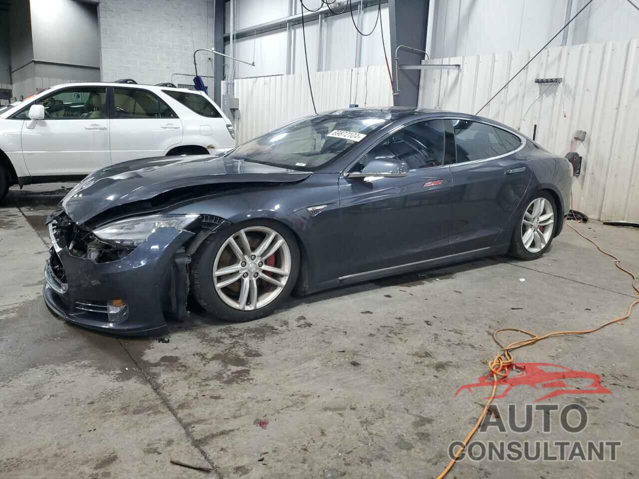 TESLA MODEL S 2015 - 5YJSA1E41FF106863