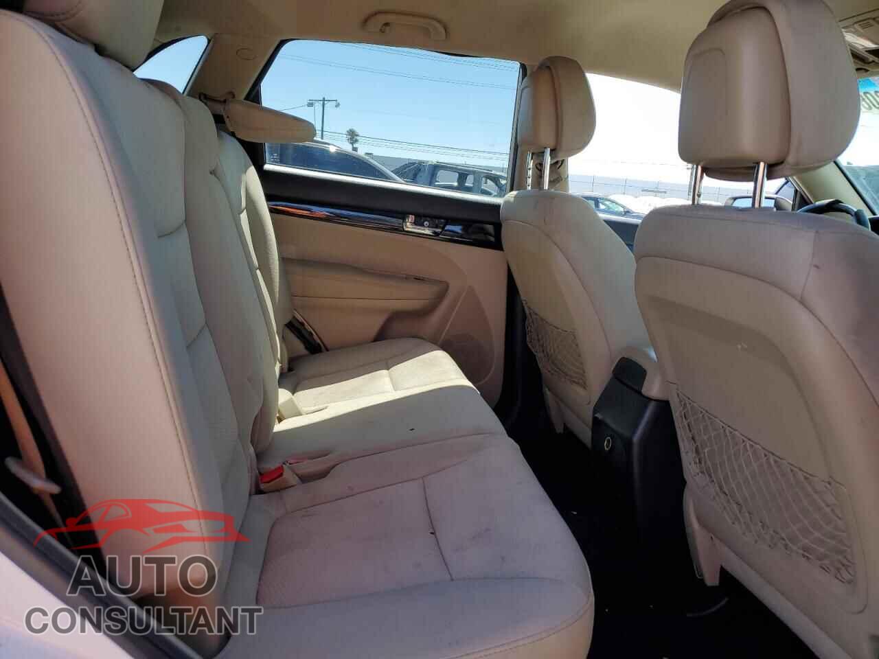 KIA SORENTO 2013 - 5XYKTDA23DG389210