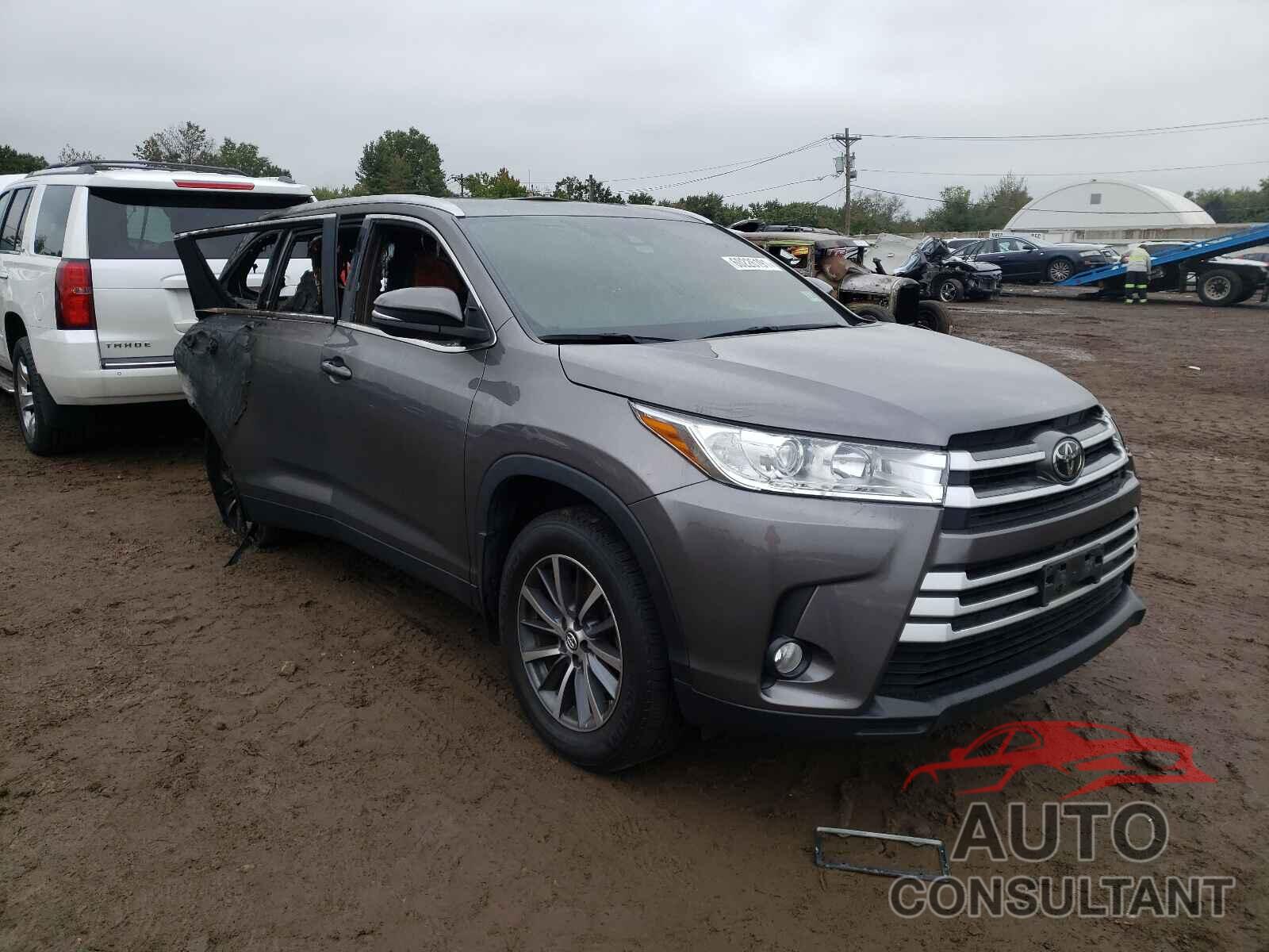 TOYOTA HIGHLANDER 2019 - 5TDJZRFH3KS594711