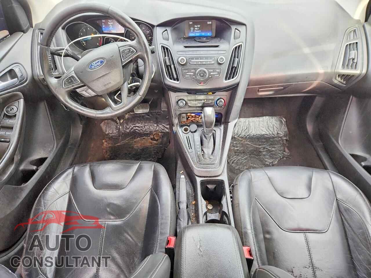 FORD FOCUS 2015 - 1FADP3F24FL283667