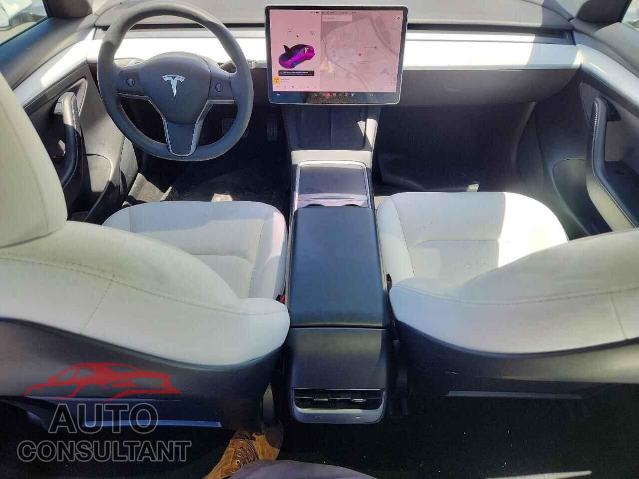 TESLA MODEL 3 2021 - 5YJ3E1EA2MF019016