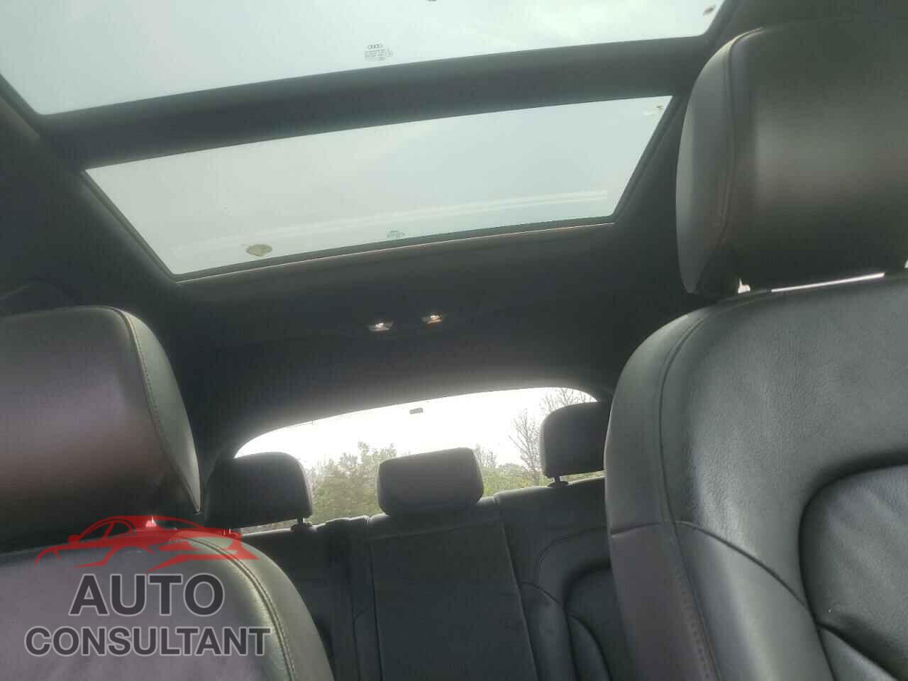 AUDI Q3 2016 - WA1EFCFS7GR009275