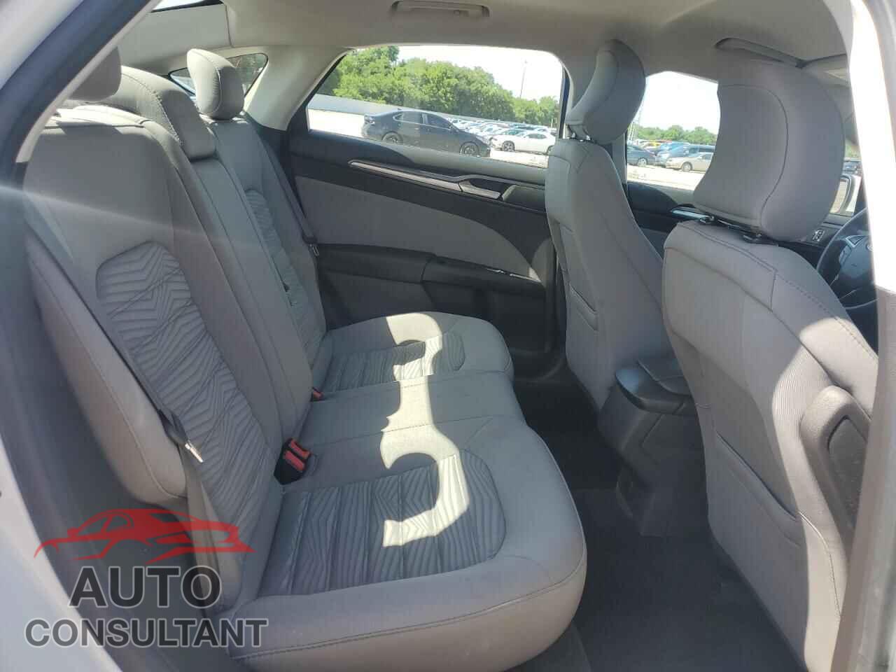 FORD FUSION 2016 - 3FA6P0G77GR382441