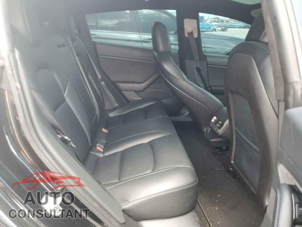 TESLA MODEL 3 2020 - 5YJ3E1EB2LF600720
