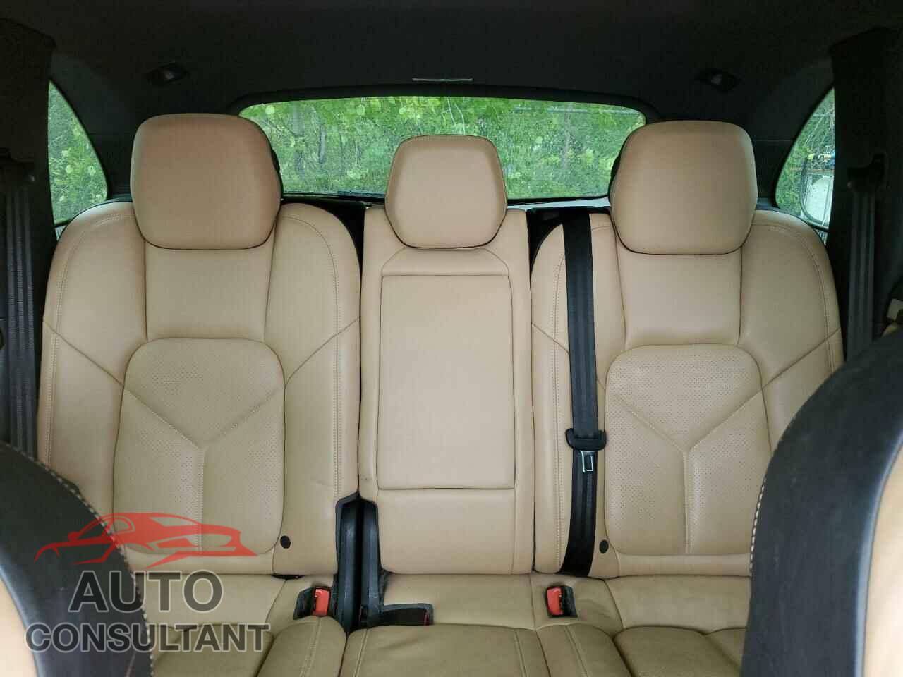 PORSCHE CAYENNE 2016 - WP1AE2A28GLA59077