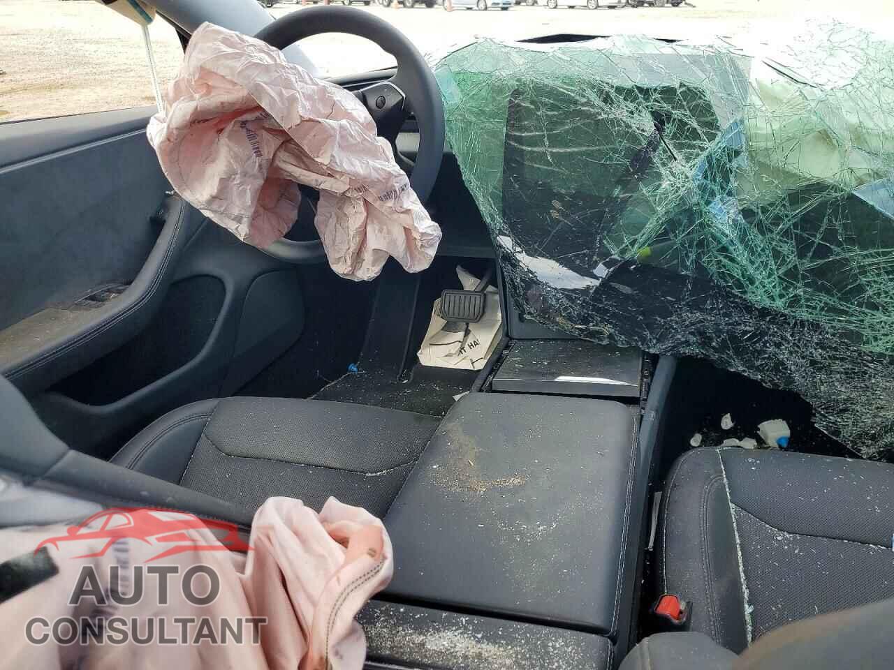 TESLA MODEL 3 2026 - 5YJ3E1EB5TF160735