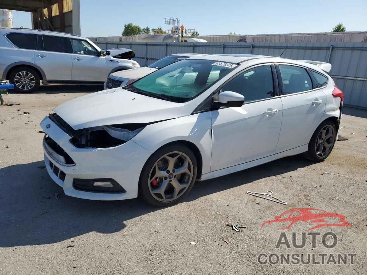 FORD FOCUS 2018 - 1FADP3L99JL332646