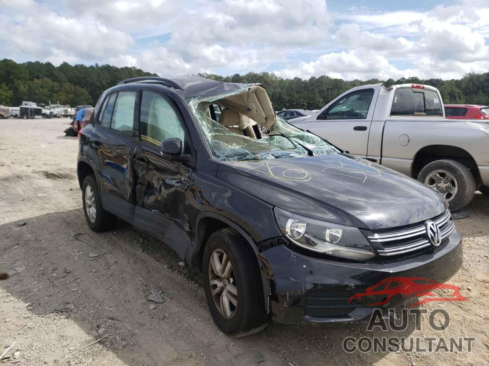 VOLKSWAGEN TIGUAN 2017 - WVGAV7AX6HK022090