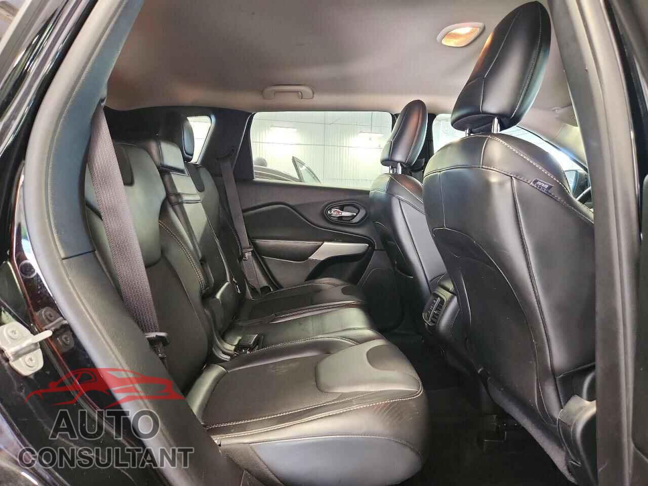 JEEP CHEROKEE 2018 - 1C4PJMLB0JD555508