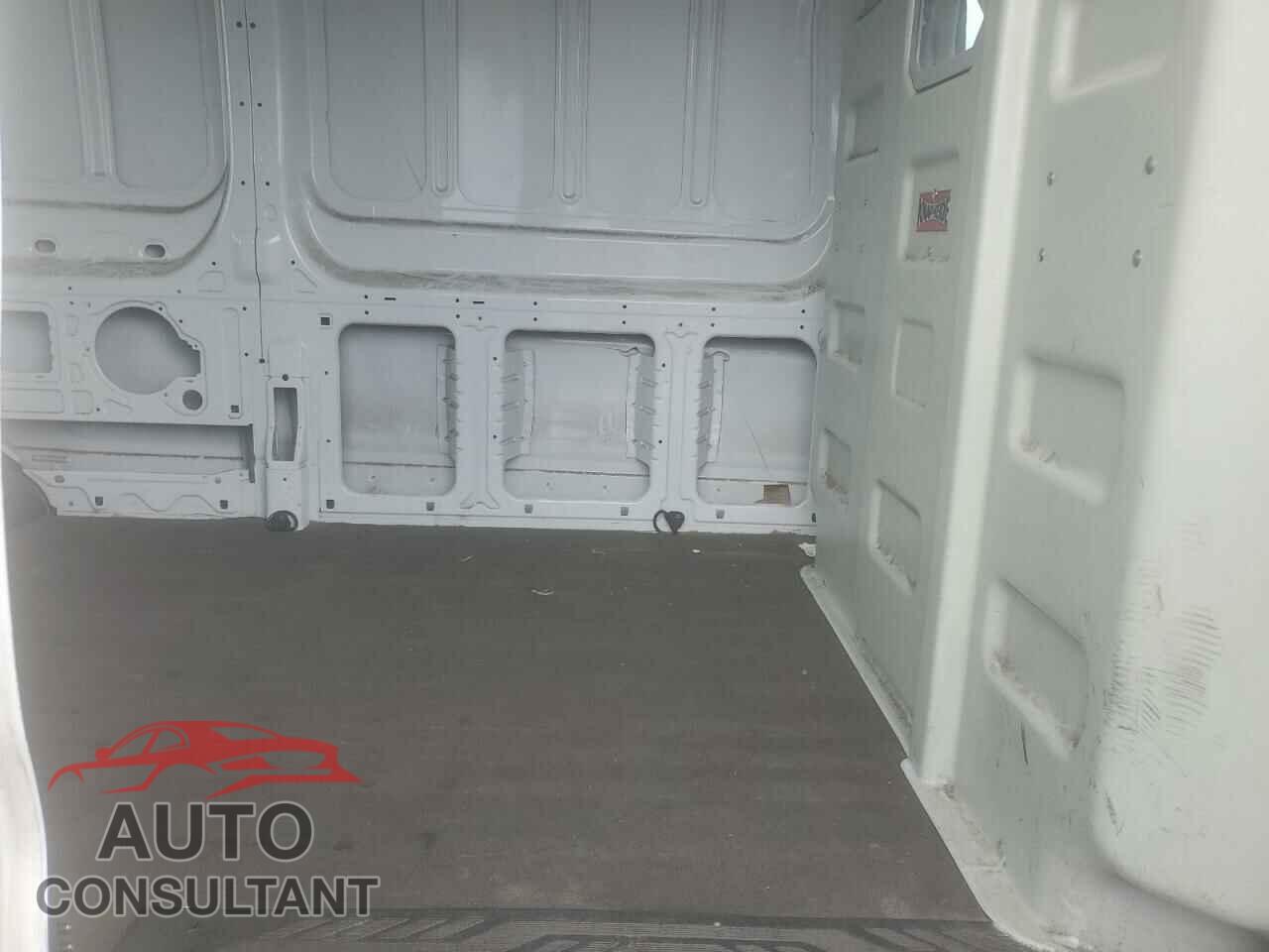 FORD TRANSIT 2017 - 1FTYR3XM9HKB56184
