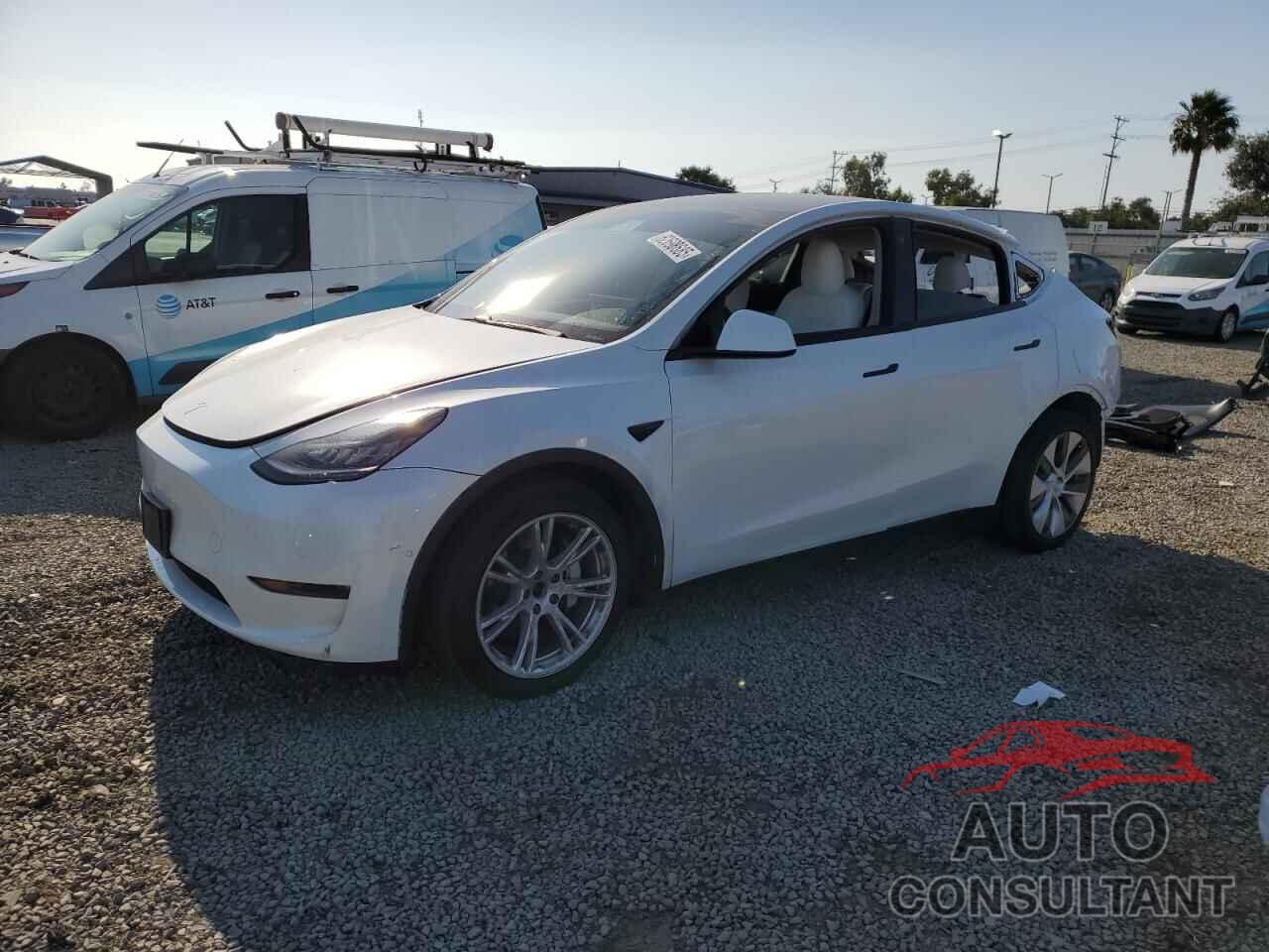 TESLA MODEL Y 2021 - 5YJYGDEE2MF072948