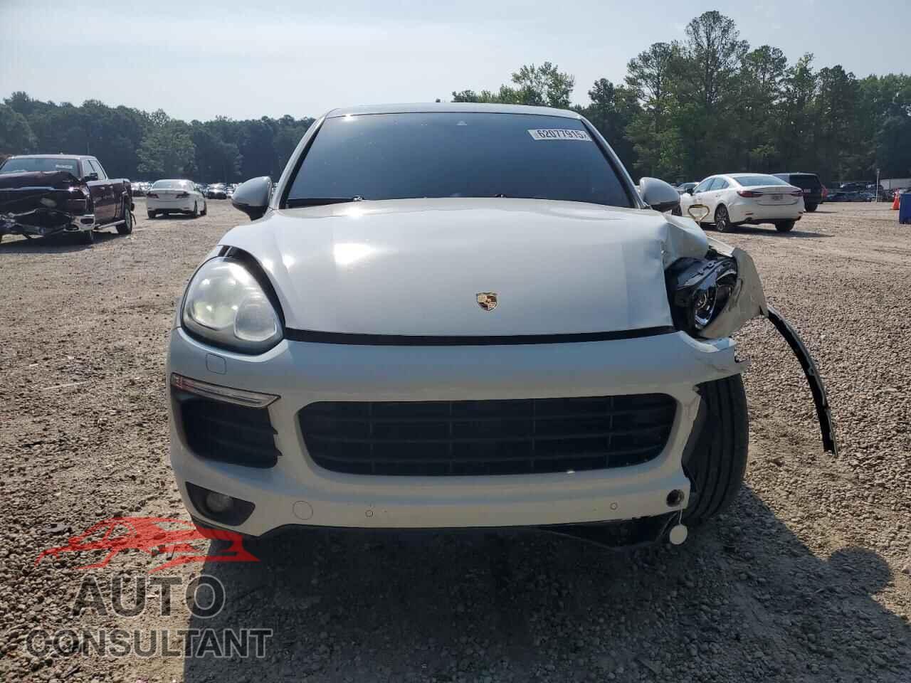 PORSCHE CAYENNE 2017 - WP1AA2A29HKA86890
