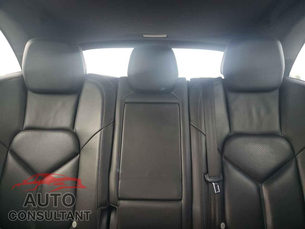 PORSCHE CAYENNE 2011 - WP1AA2A26BLA03692