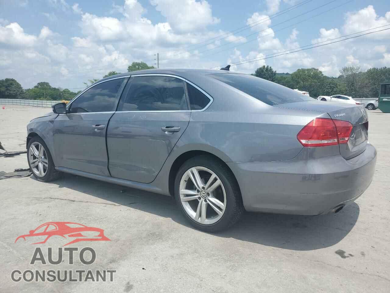 VOLKSWAGEN PASSAT 2014 - 1VWBN7A33EC092798