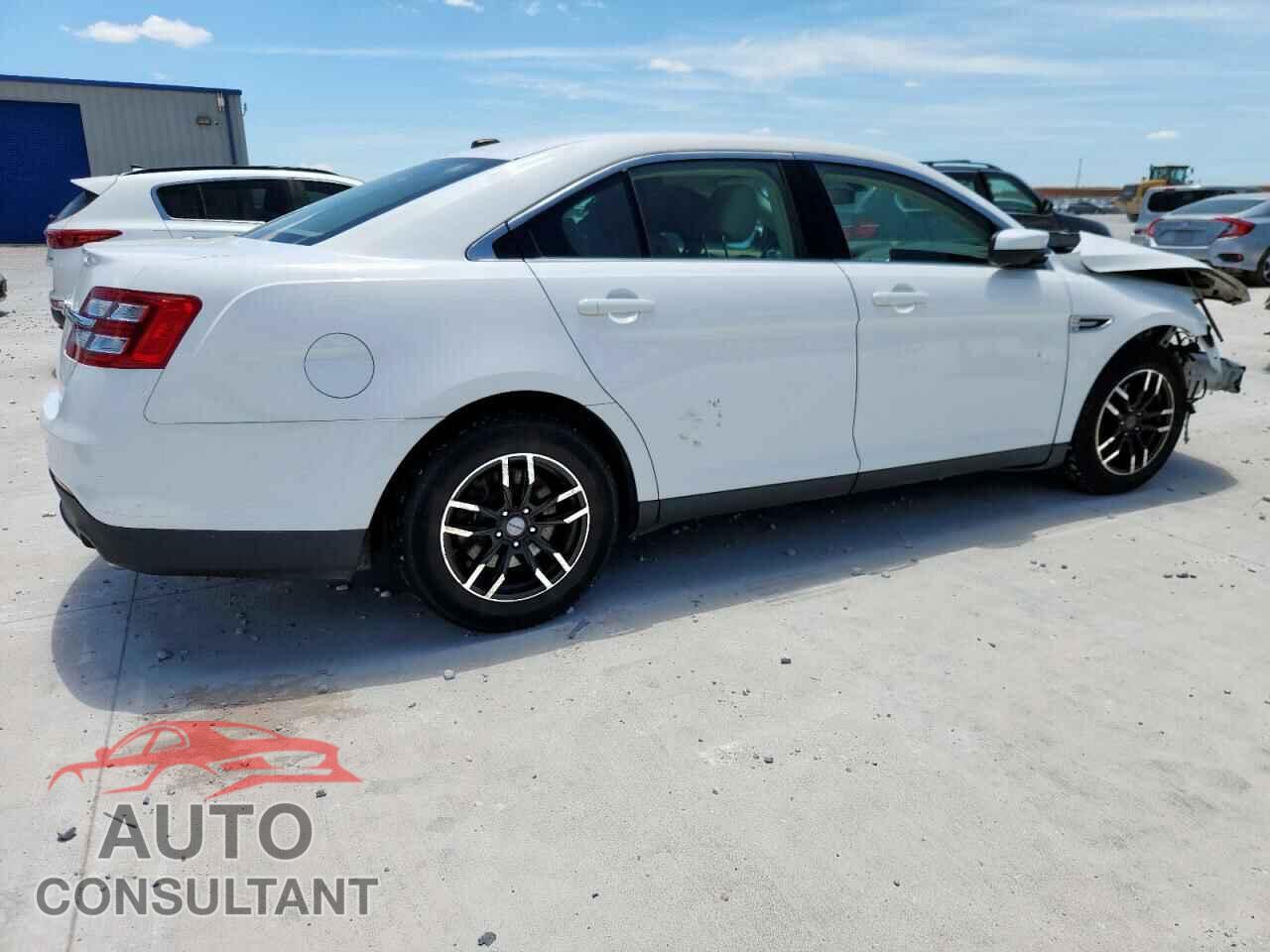FORD TAURUS 2013 - 1FAHP2E89DG117670