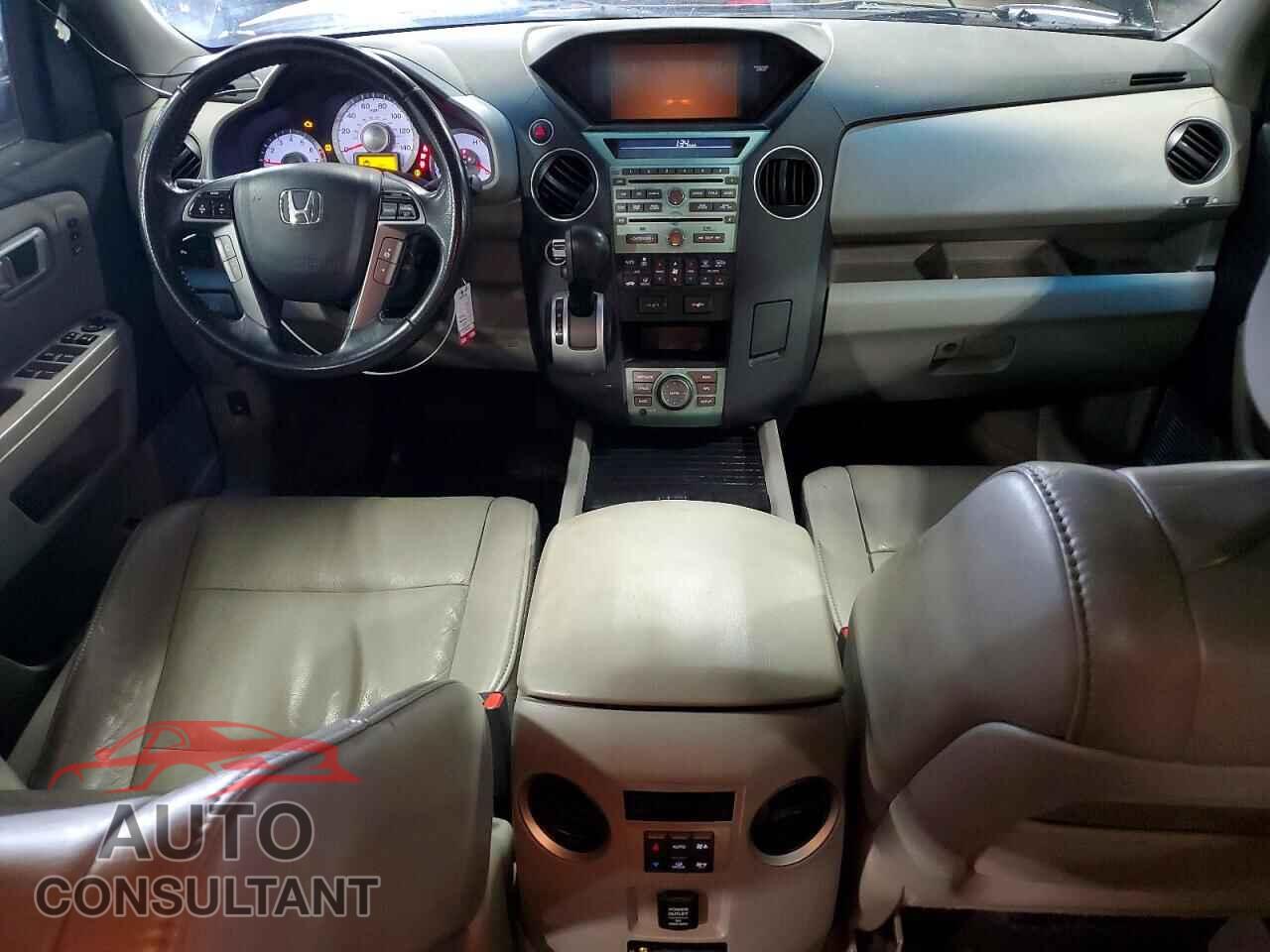 HONDA PILOT 2011 - 5FNYF4H98BB080910