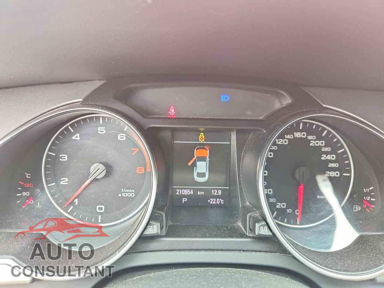 AUDI A5 2012 - WAUWFBFR3CA027005