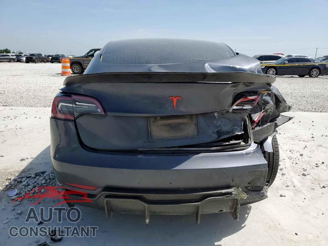 TESLA MODEL 3 2020 - 5YJ3E1ECXLF586350