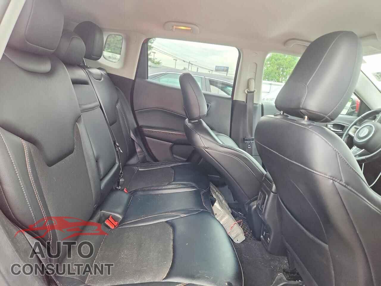 JEEP COMPASS 2017 - 3C4NJDBB9HT692377