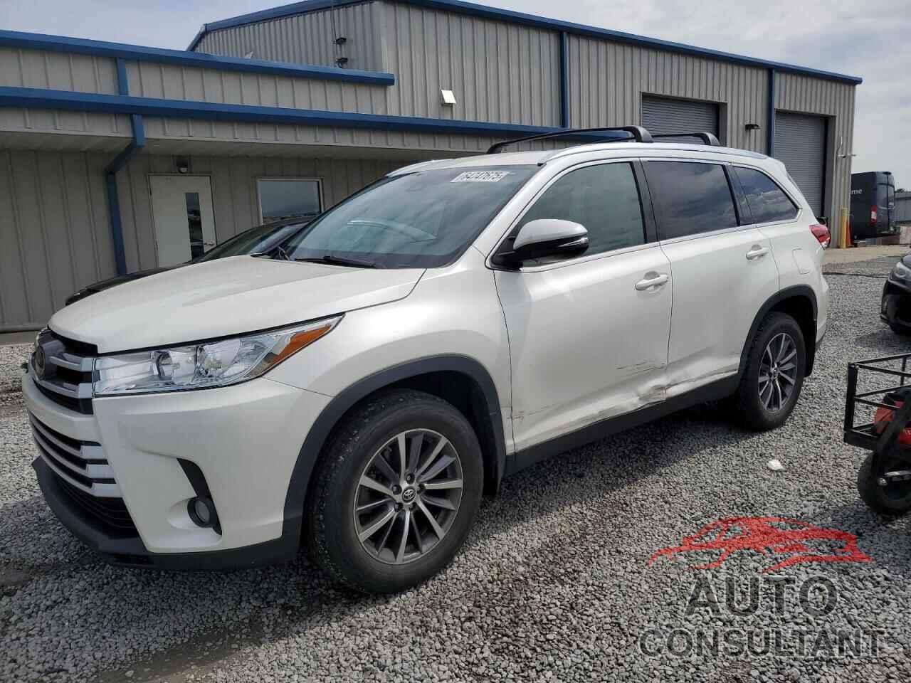 TOYOTA HIGHLANDER 2019 - 5TDJZRFH0KS564369