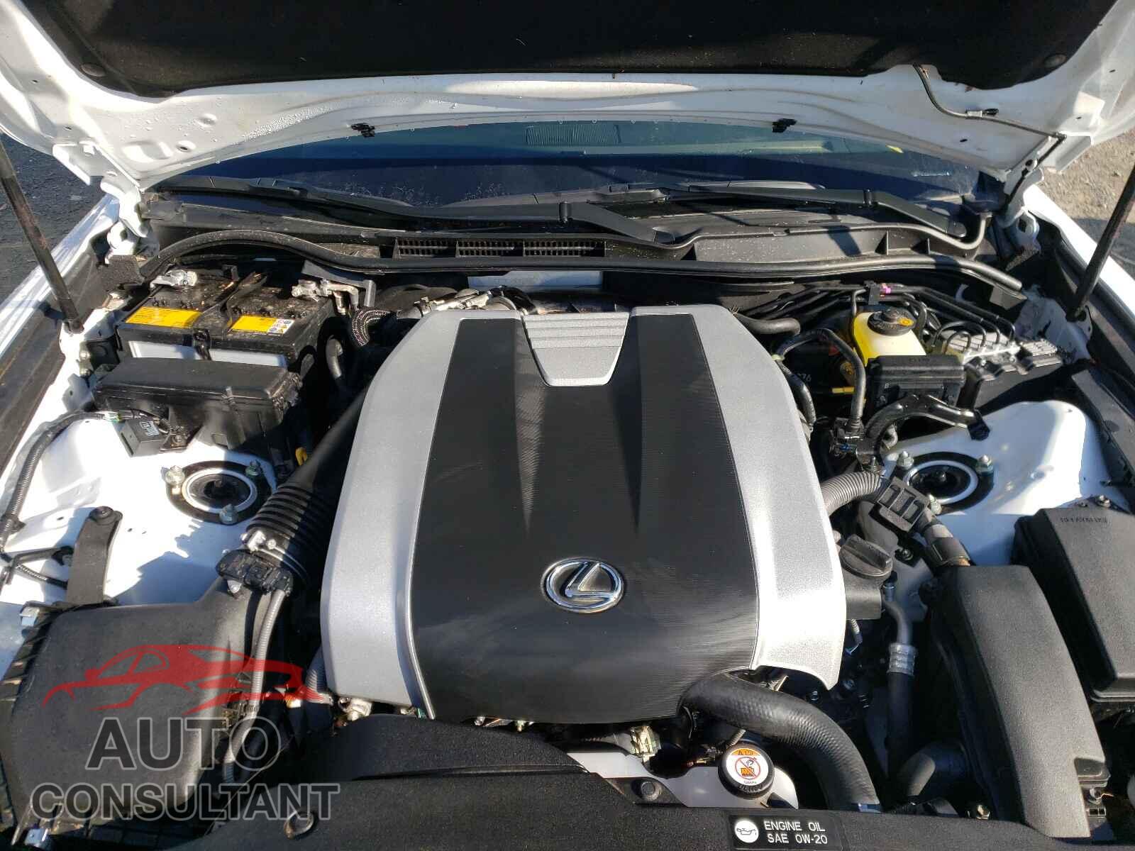 LEXUS IS 2021 - JTHGZ1E21M5022620