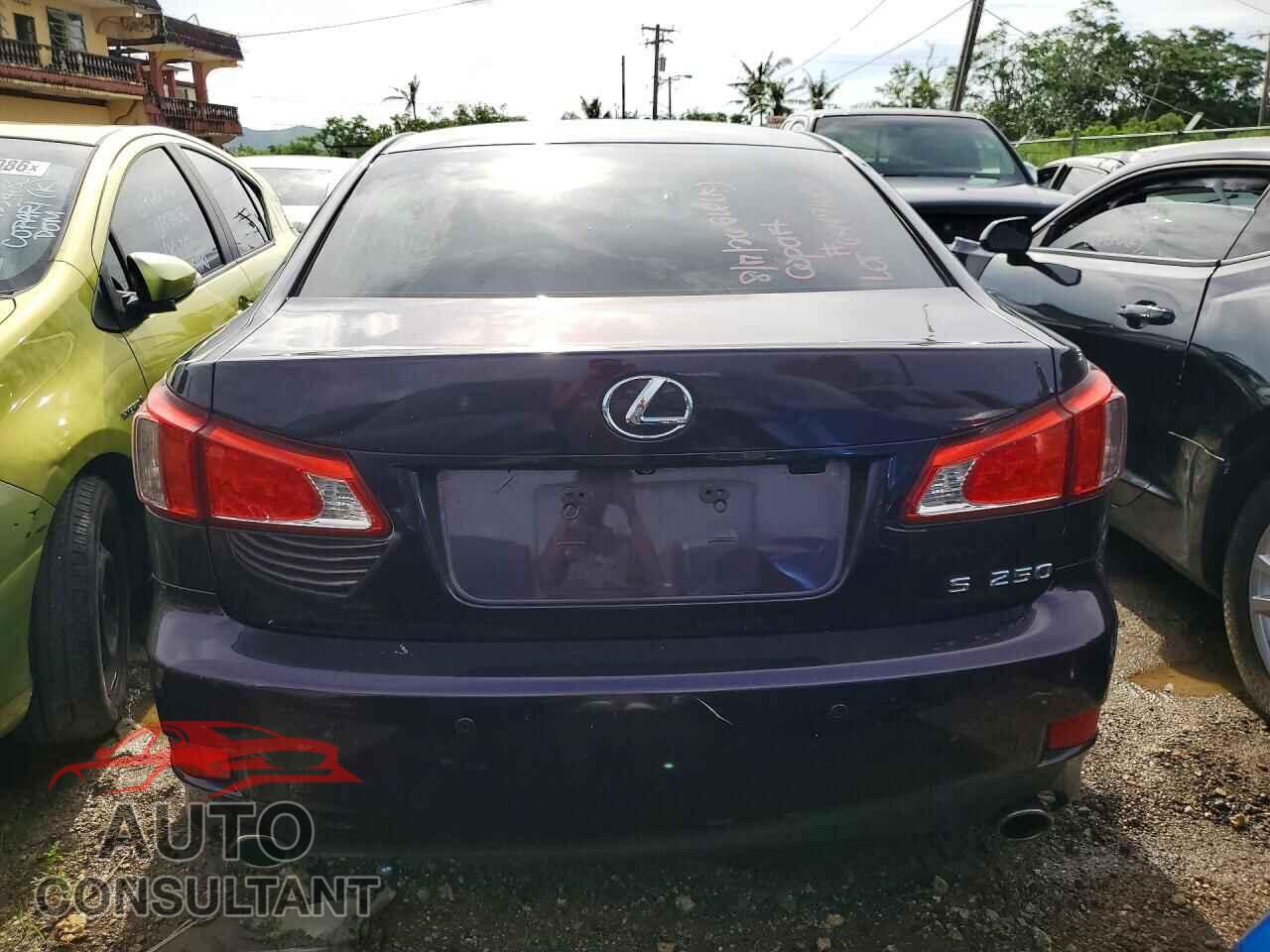 LEXUS IS 2011 - JTHBF5C27B5153061