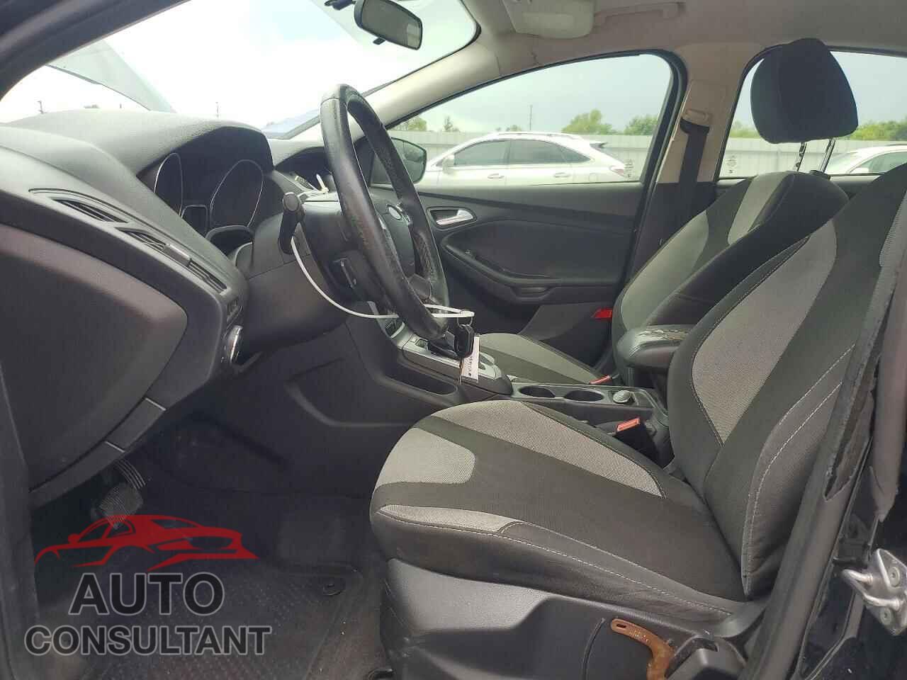 FORD FOCUS 2014 - 1FADP3F22EL447674