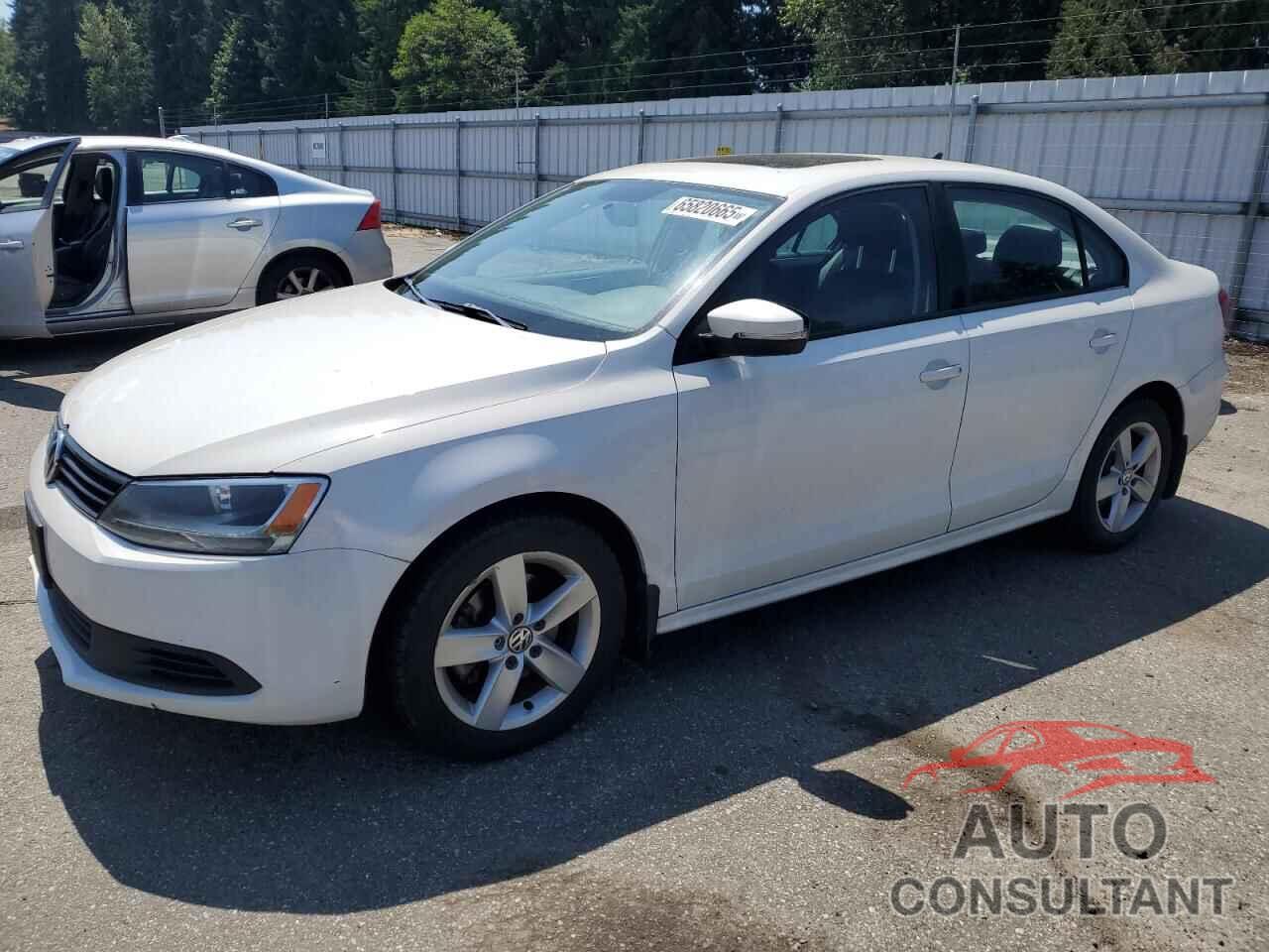 VOLKSWAGEN JETTA 2011 - 3VWLL7AJ1BM020713