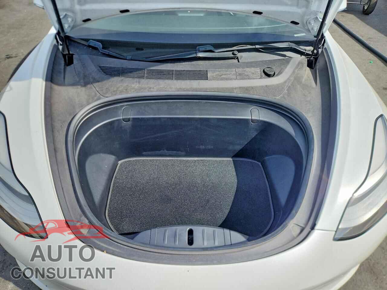 TESLA MODEL 3 2018 - 5YJ3E1EA0JF062569