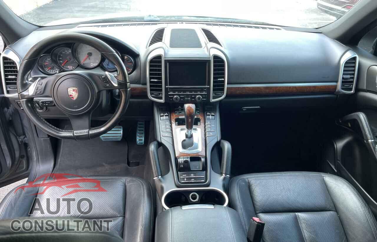 PORSCHE CAYENNE 2011 - WP1AB2A22BLA47332