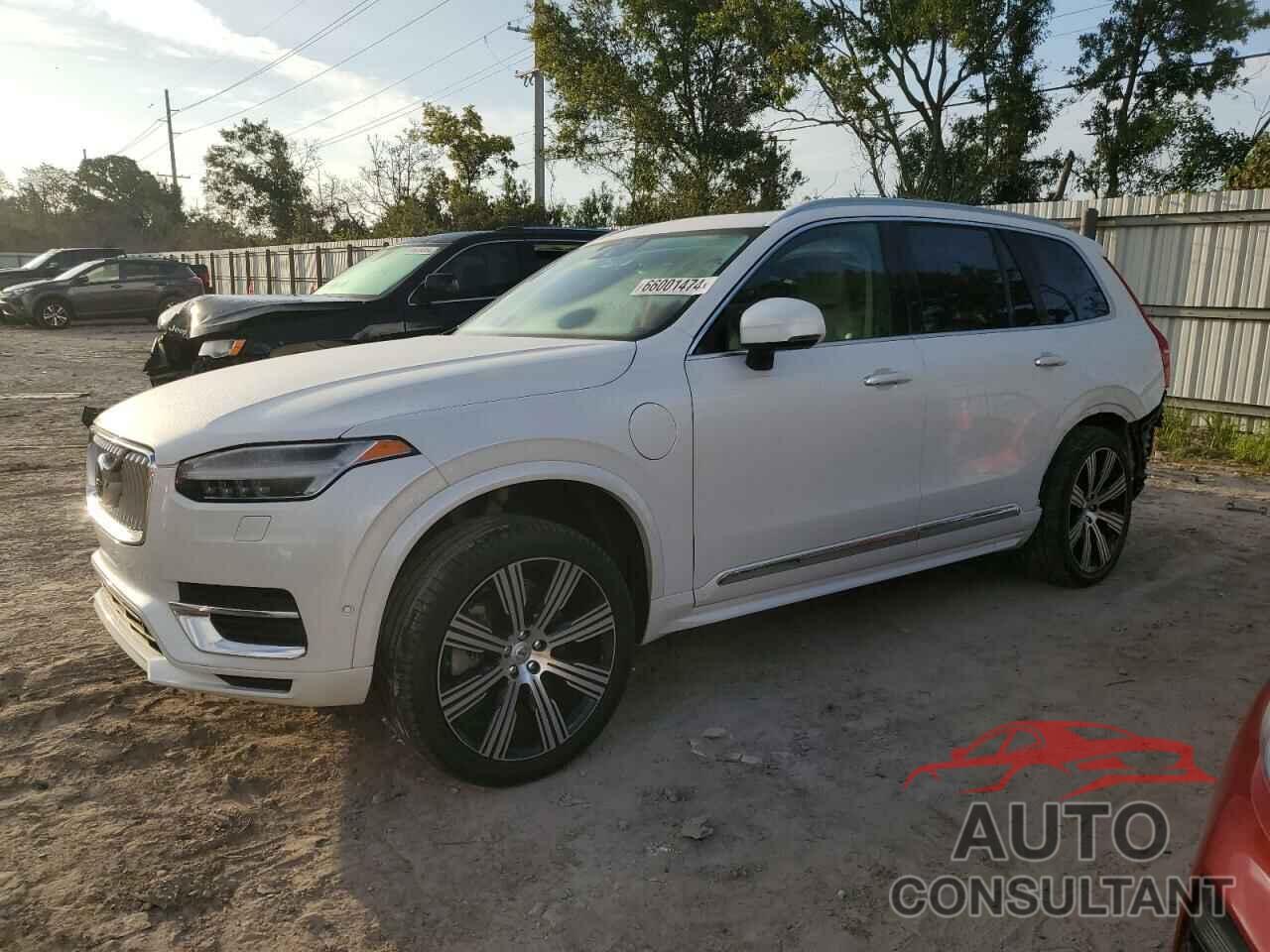 VOLVO XC90 T8 RE 2022 - YV4BR0CL0N1796476