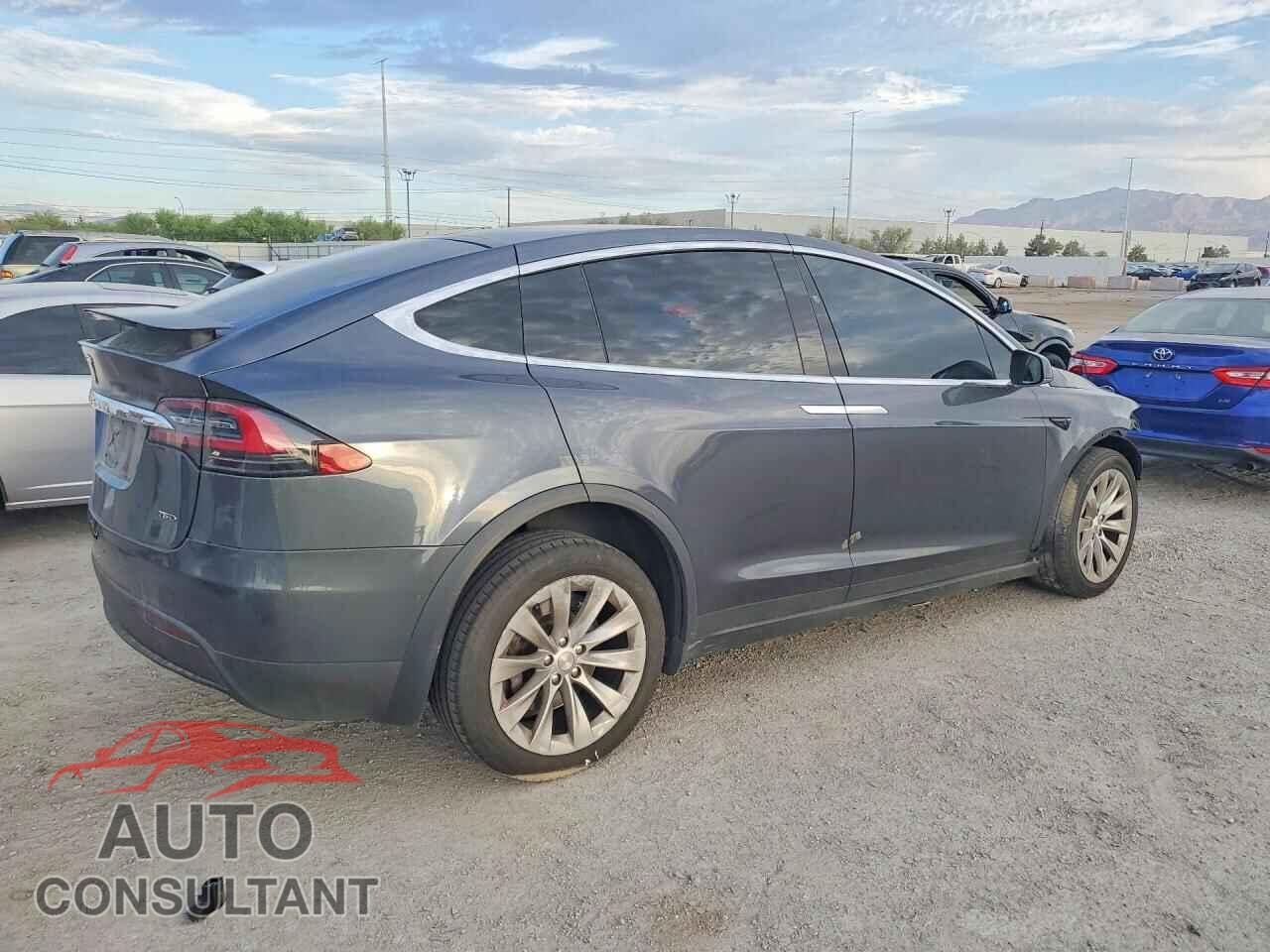 TESLA MODEL X 2016 - 5YJXCDE28GF033573