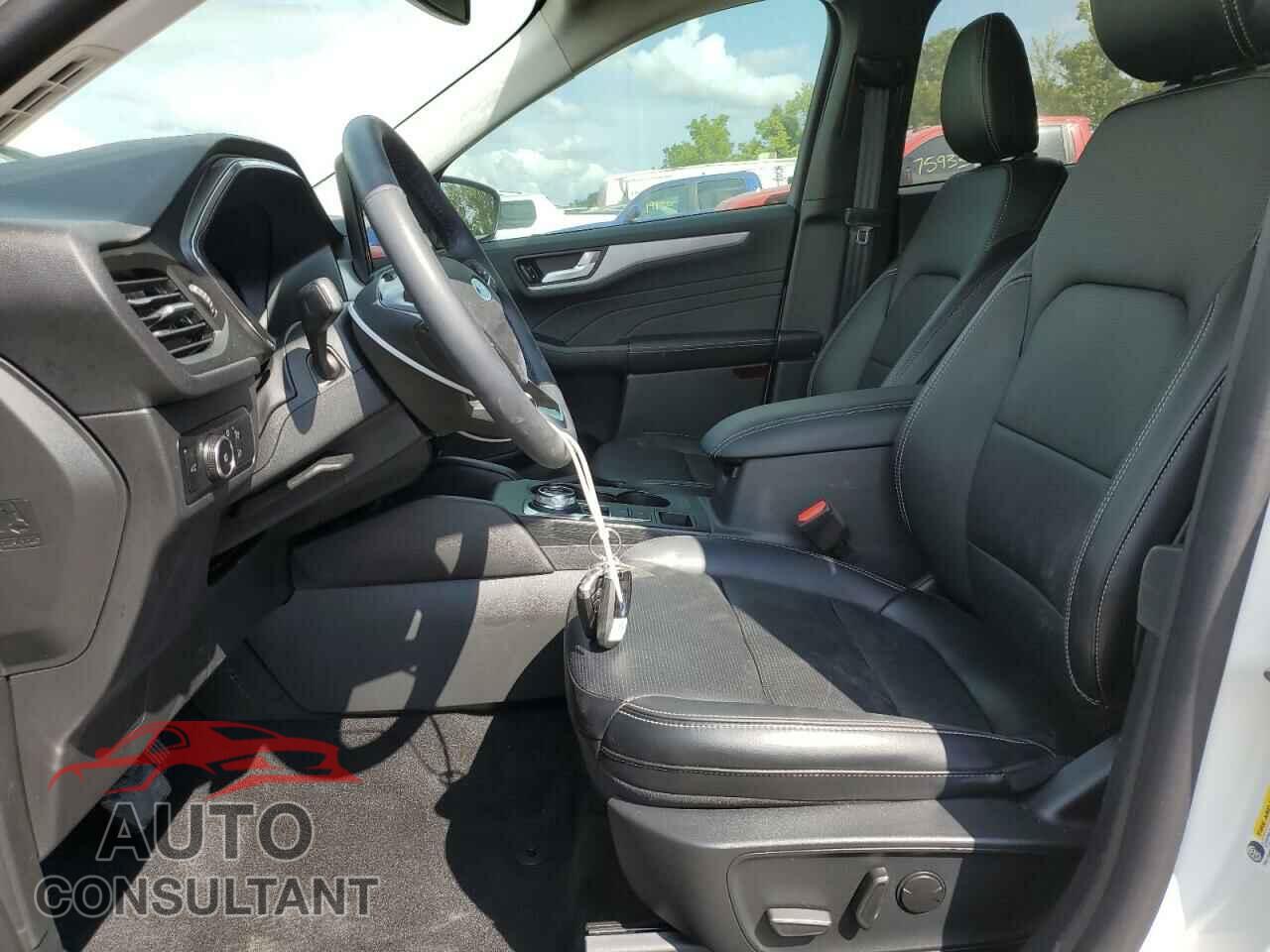 FORD ESCAPE PLA 2024 - 1FMCU9JA0RUA32476