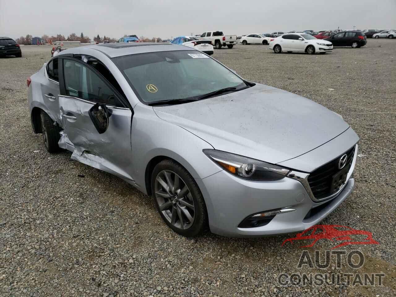 MAZDA 3 2018 - 3MZBN1W35JM173879