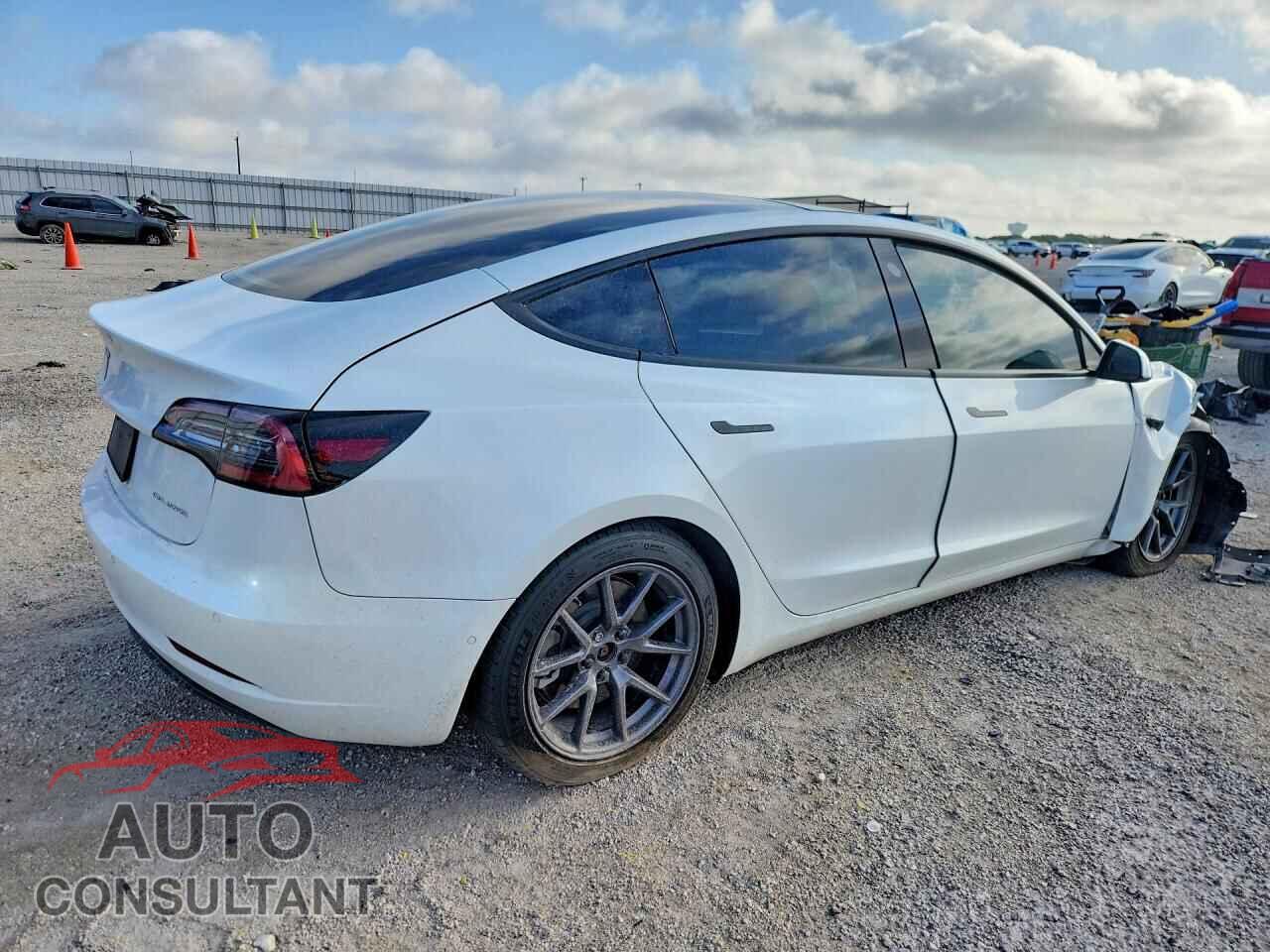 TESLA MODEL 3 2022 - 5YJ3E1EB7NF324568