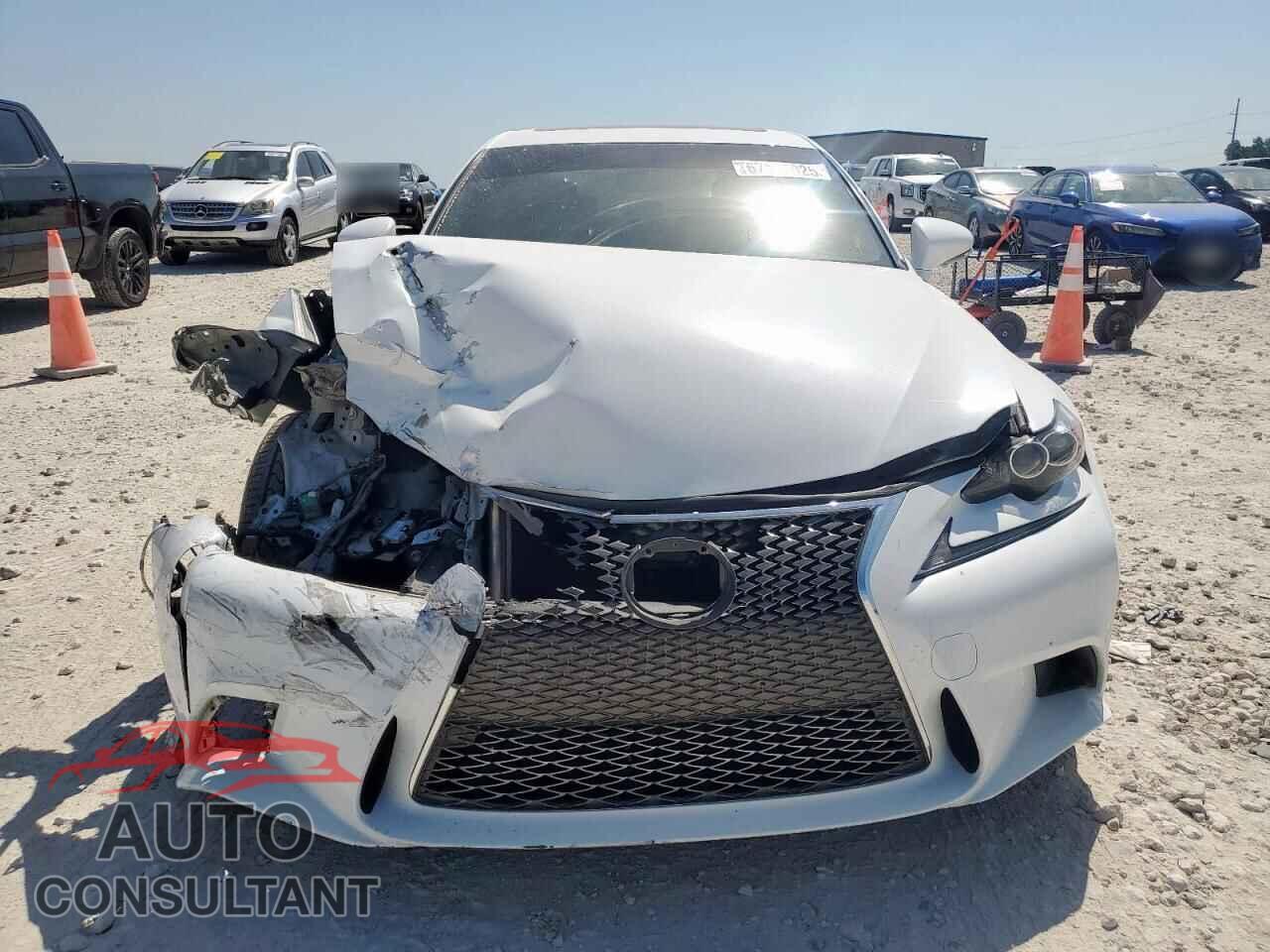 LEXUS IS 2016 - JTHBE1D25G5026245