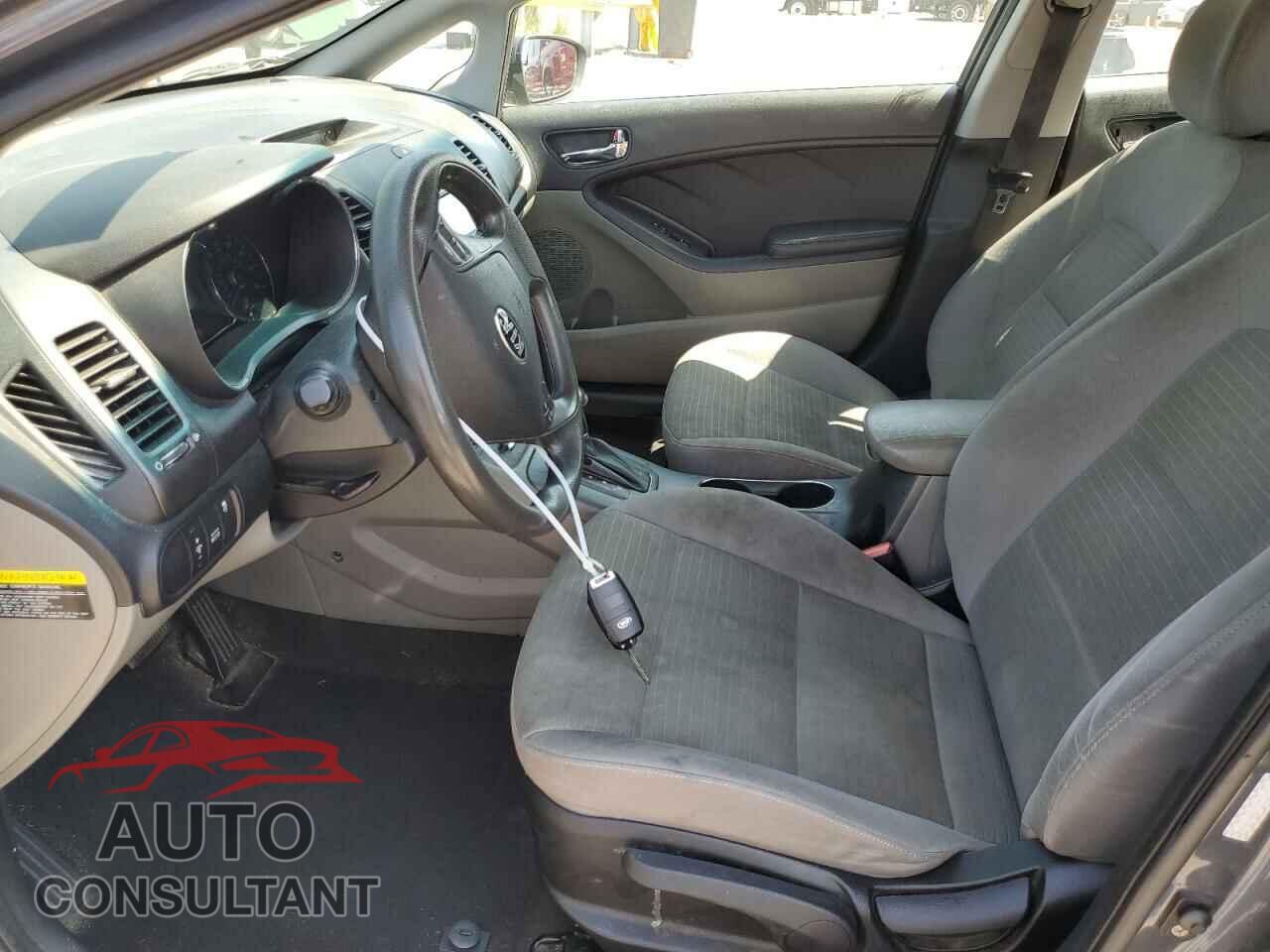 KIA FORTE 2016 - KNAFX4A67G5520786