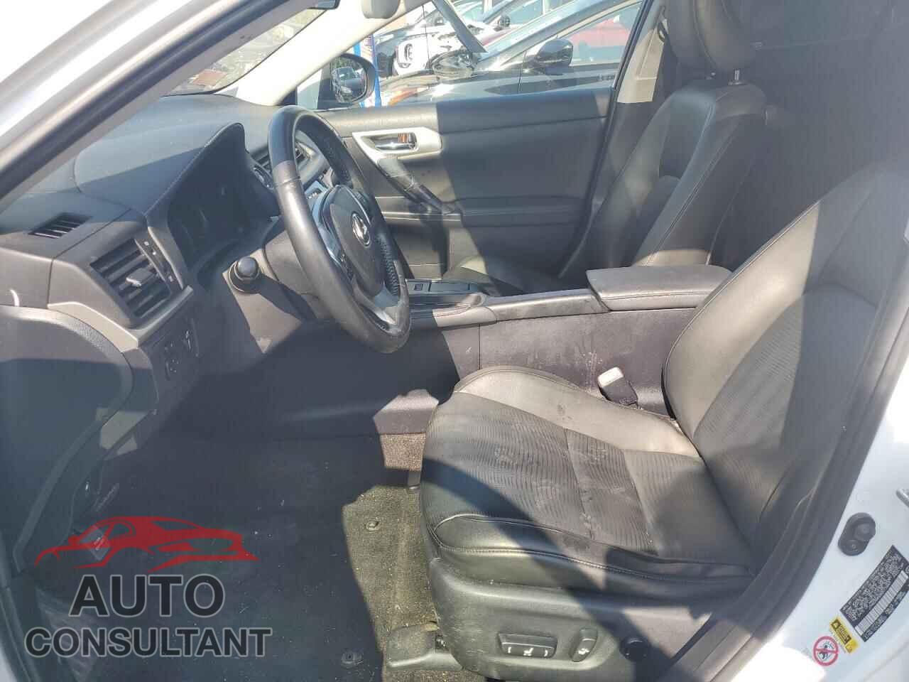 LEXUS CT 200 2011 - JTHKD5BH2B2015683