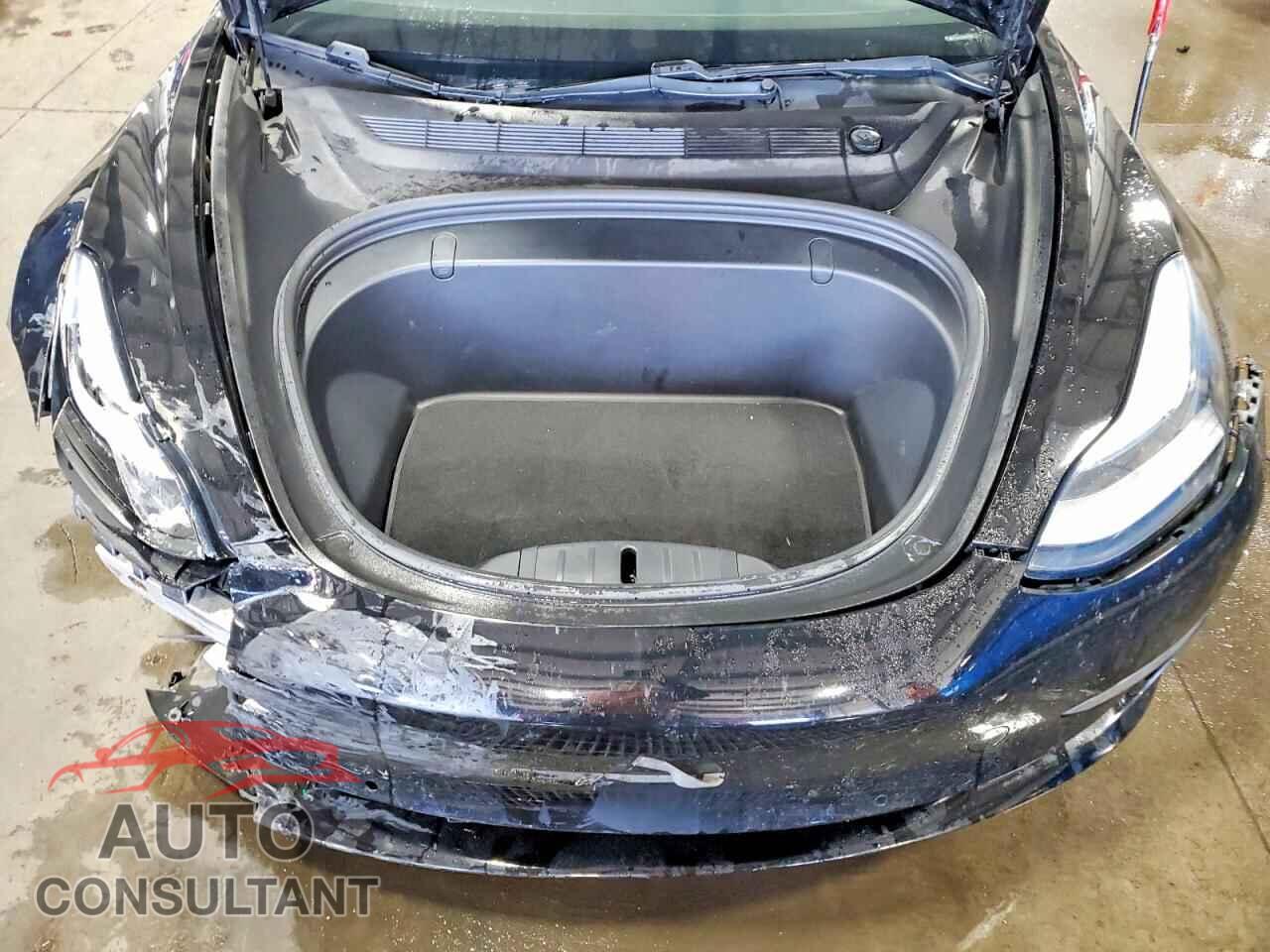 TESLA MODEL 3 2018 - 5YJ3E1EB5JF103111