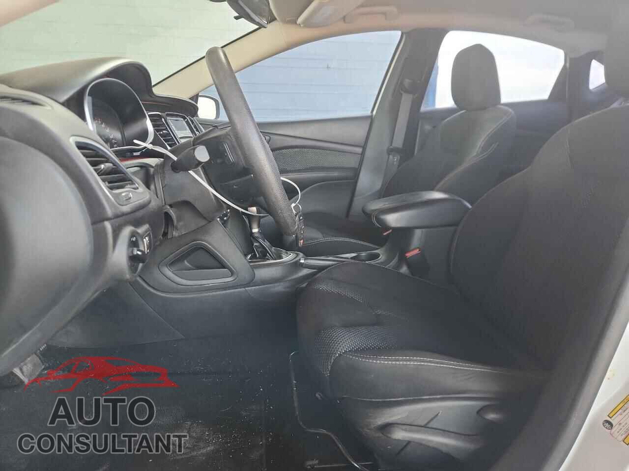 DODGE DART 2015 - 1C3CDFBB3FD251622