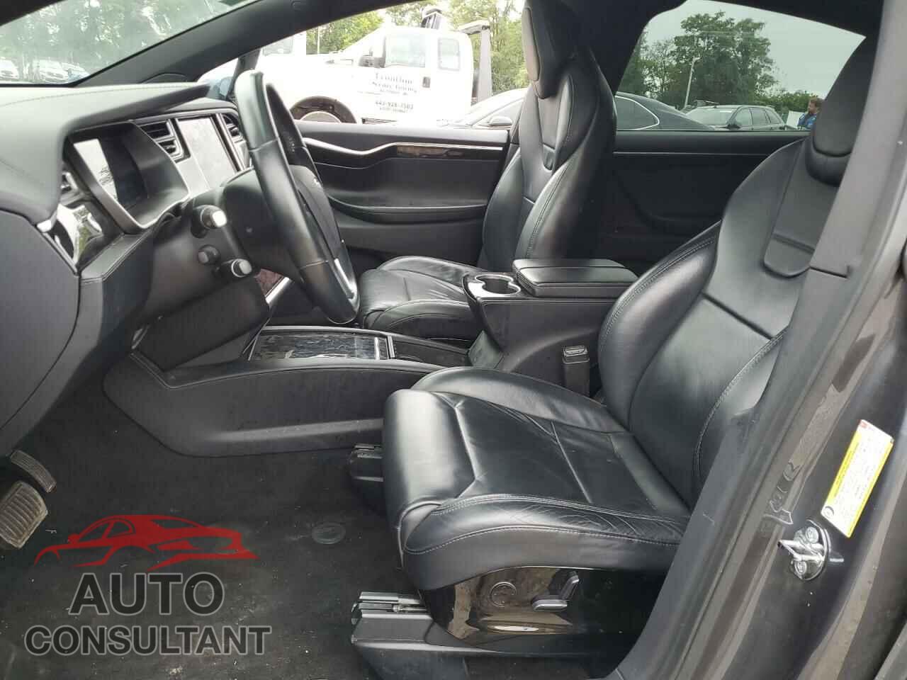 TESLA MODEL X 2016 - 5YJXCDE20GF026164