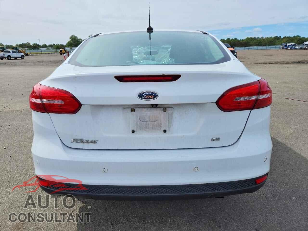 FORD FOCUS 2016 - 1FADP3F20GL215142