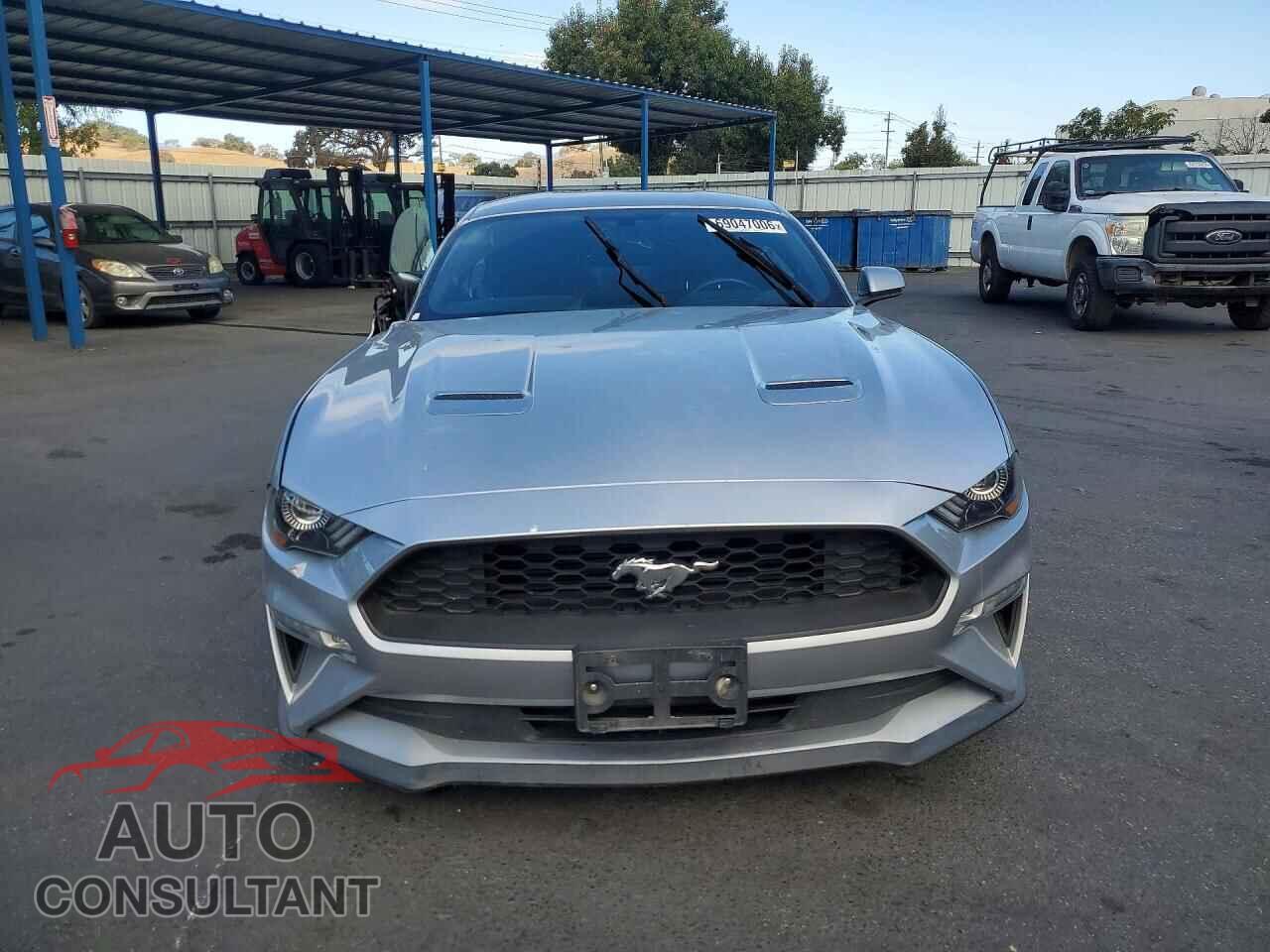 FORD MUSTANG 2020 - 1FA6P8TH3L5137176